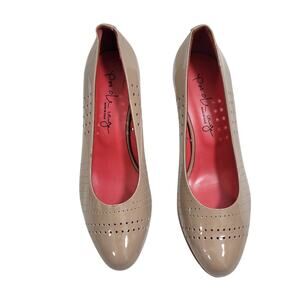 Pas De Rouge Women's Perforated Patient Leather Tan Heels Size 37.5(7) 22425-738